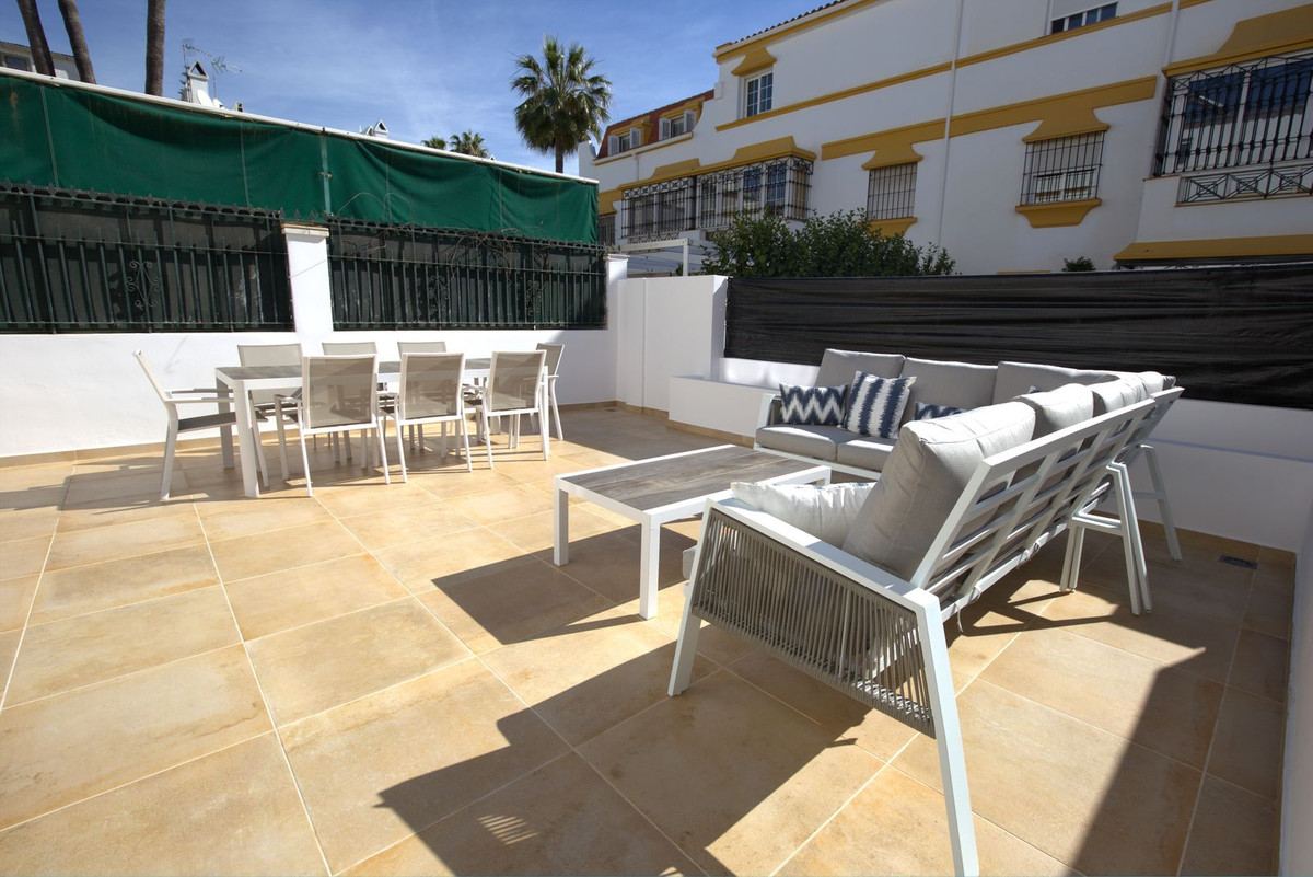 Town House for rent in Marbella