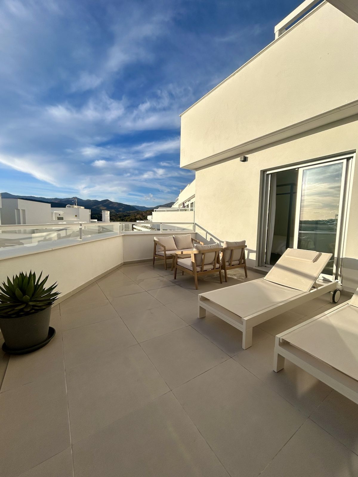 Apartment for short term rent in Cancelada, Estepona East