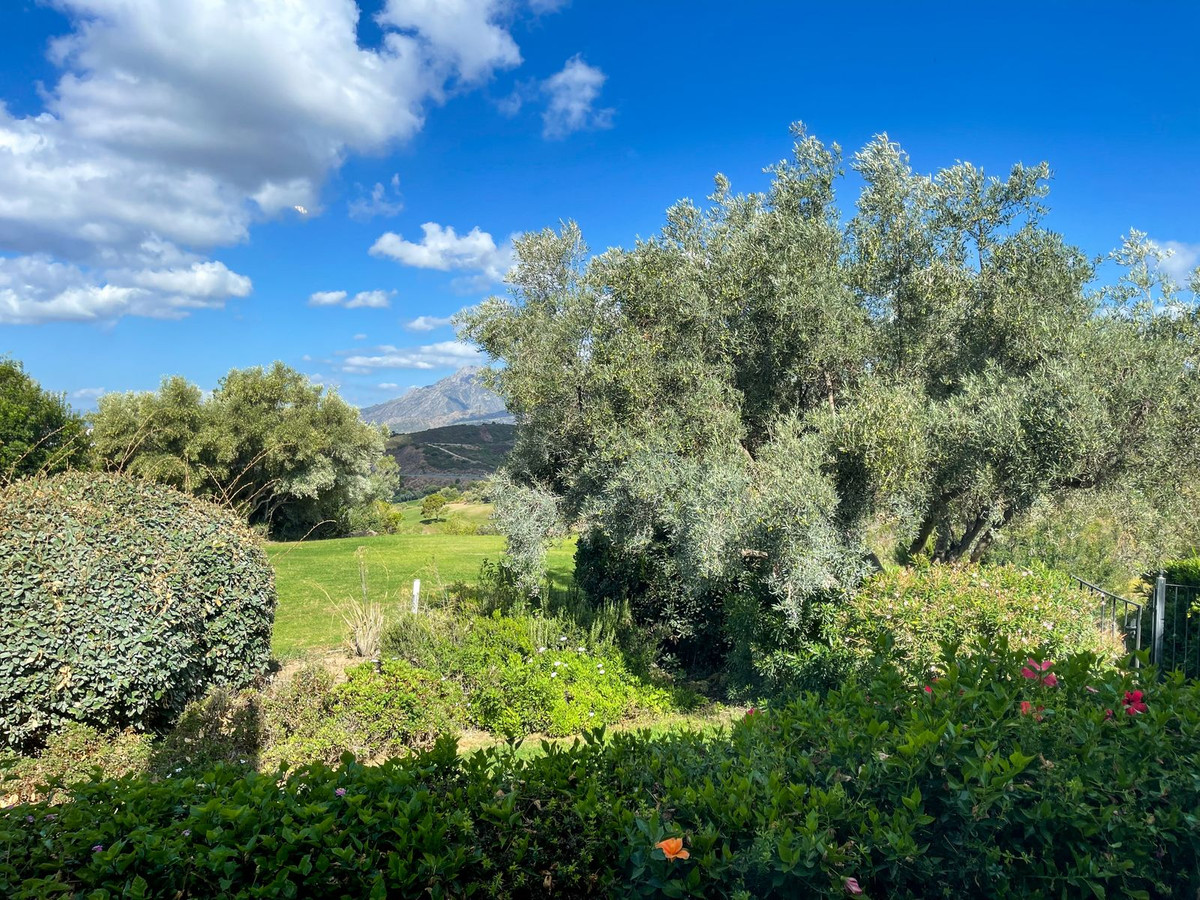 Villa for rent in El Rosario, Marbella East