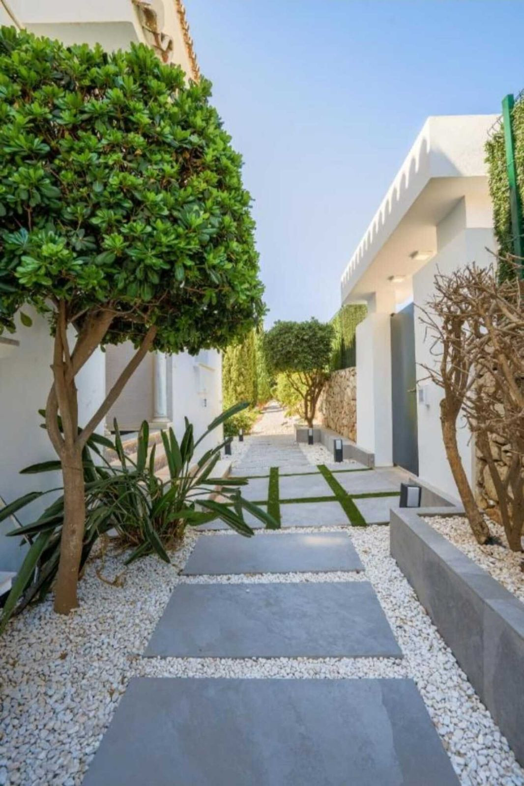 Villa for rent in Nueva Andalucia, Marbella