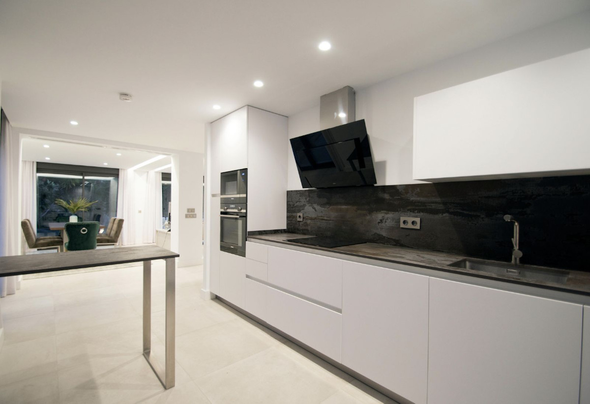 Villa for rent in Nueva Andalucia, Marbella