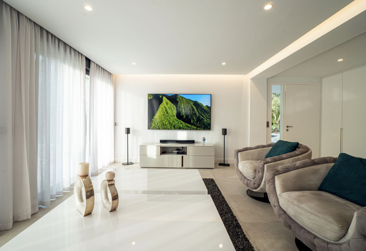 Villa for rent in Nueva Andalucia, Marbella