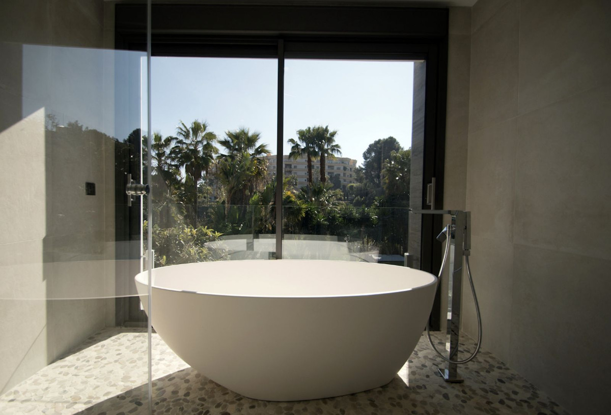 Villa for rent in Nueva Andalucia, Marbella