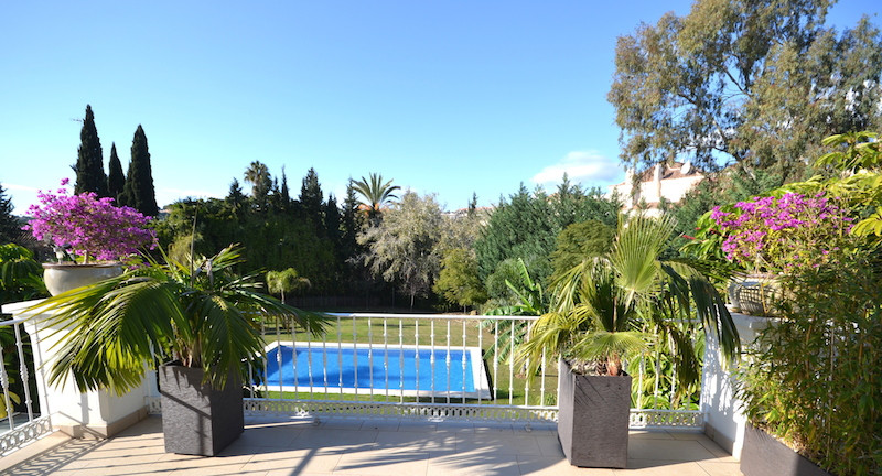 Villa en alquiler en Nueva Andalucia, Marbella