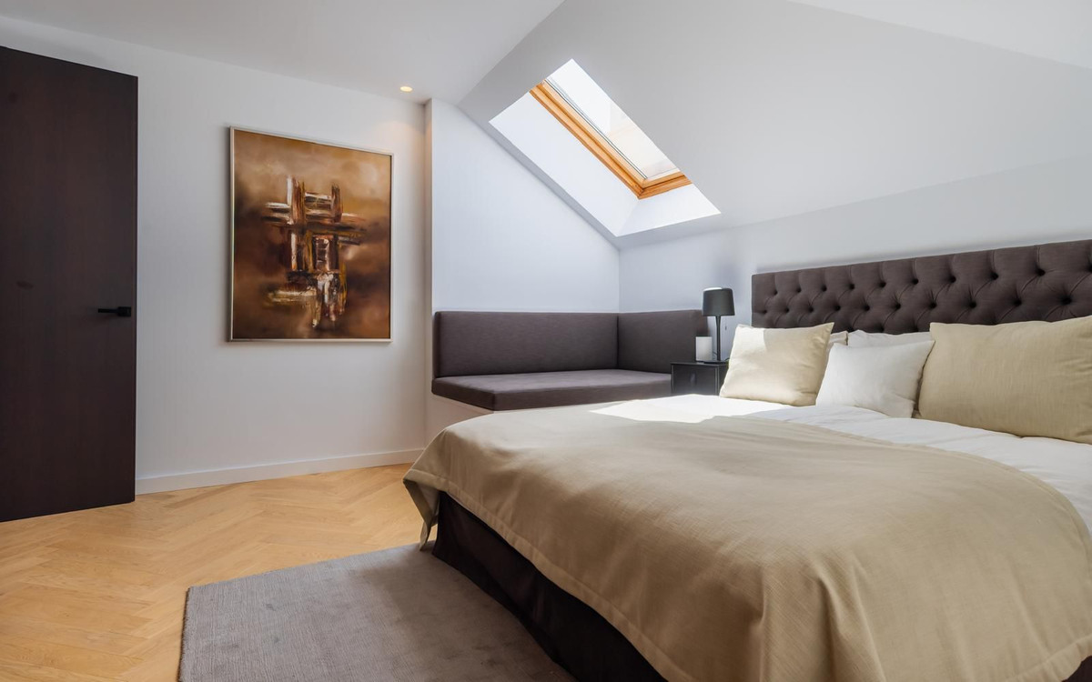 Penthouse for short term rent in Marbella Golden Mile