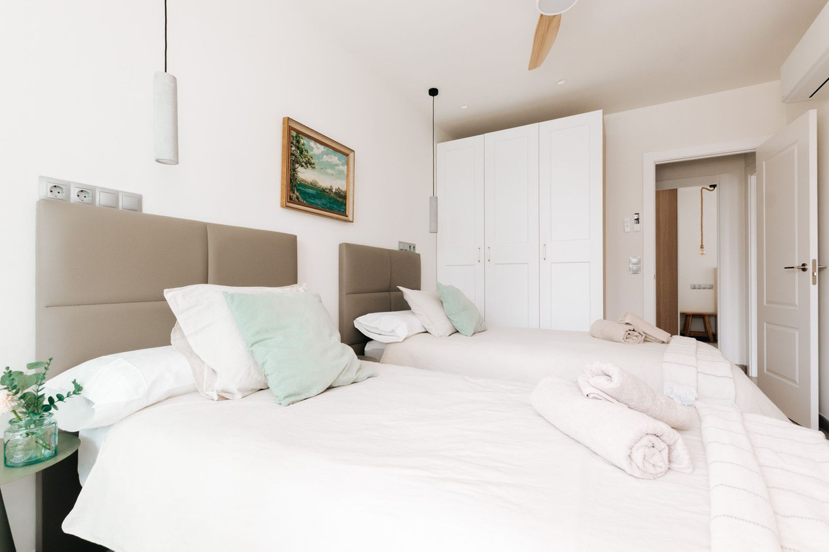 Villa for short term rent in Marbesa, Marbella East