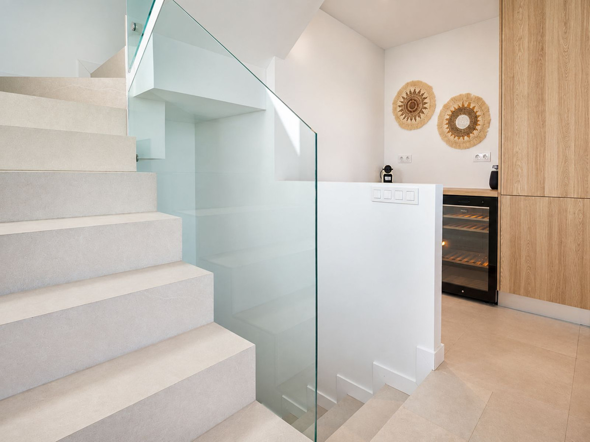 Town House for long term rent in Atalaya, Estepona East
