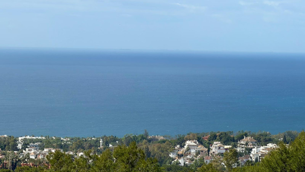 Semi Detached Villa for rent in Marbella Golden Mile