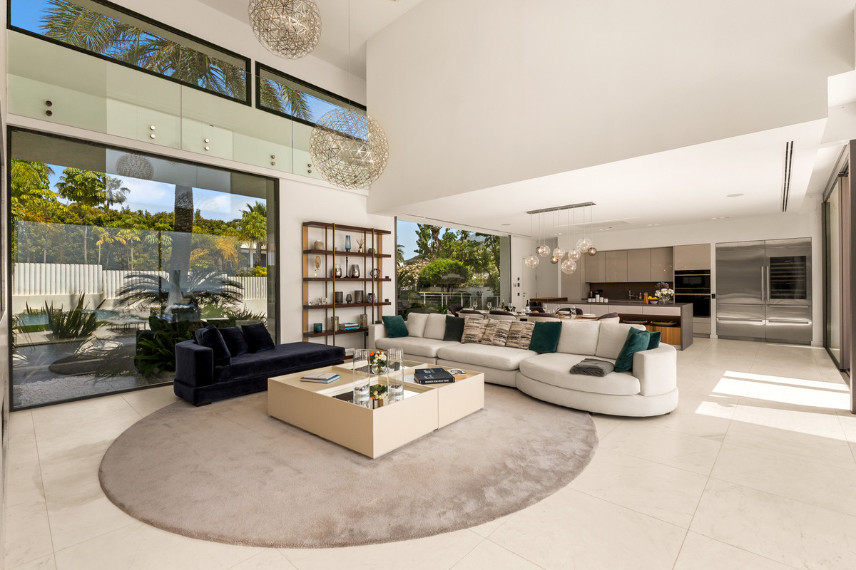 Villa for rent in Nueva Andalucia, Marbella