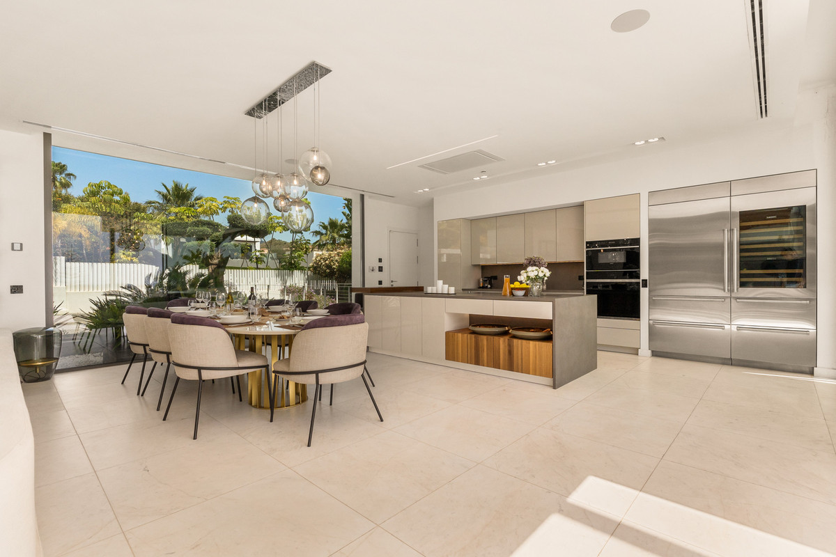 Villa for rent in Nueva Andalucia, Marbella