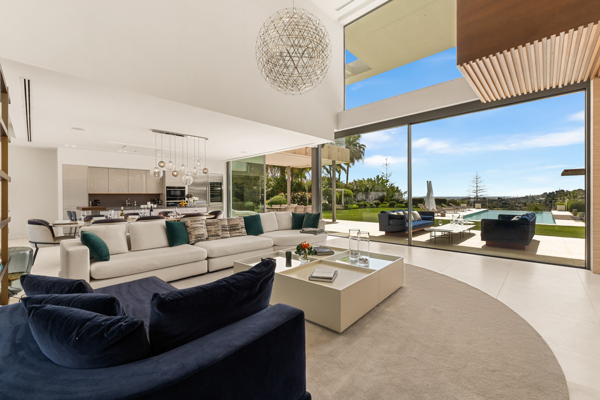 Villa for rent in Nueva Andalucia, Marbella