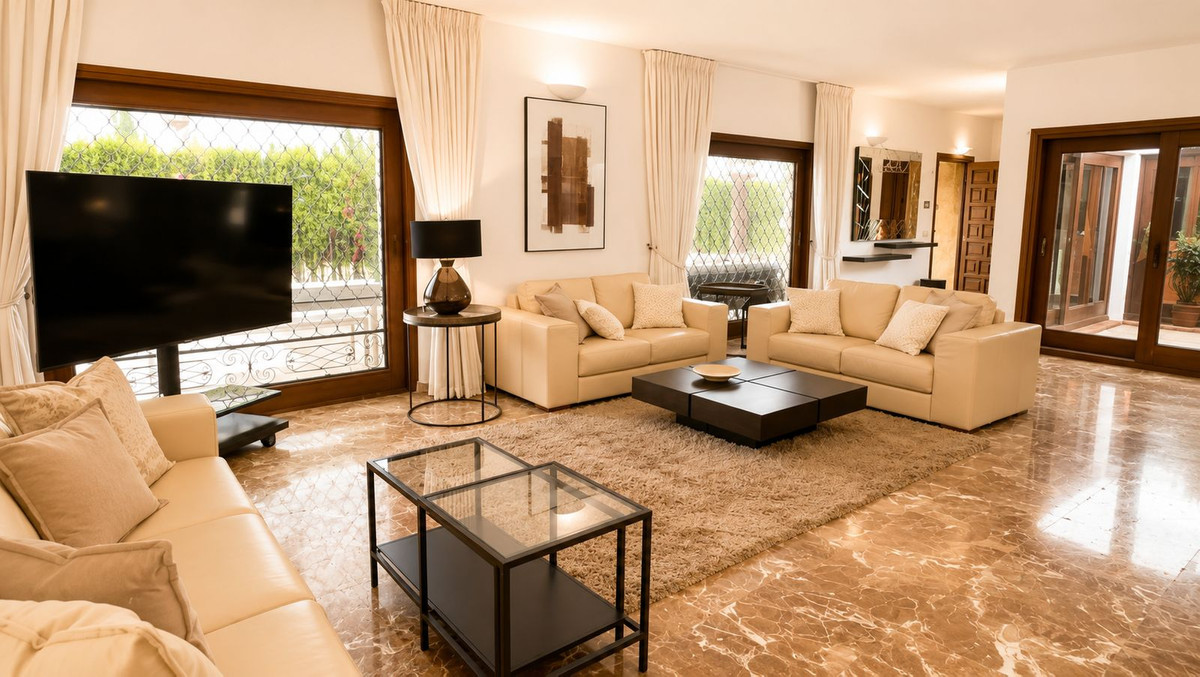 Villa for long term rent in Paraiso Alto, Benahavis