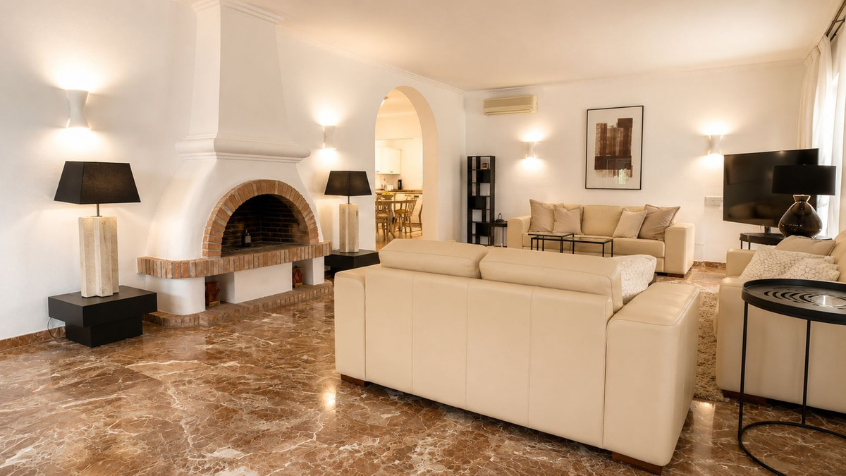 Villa for long term rent in Paraiso Alto, Benahavis
