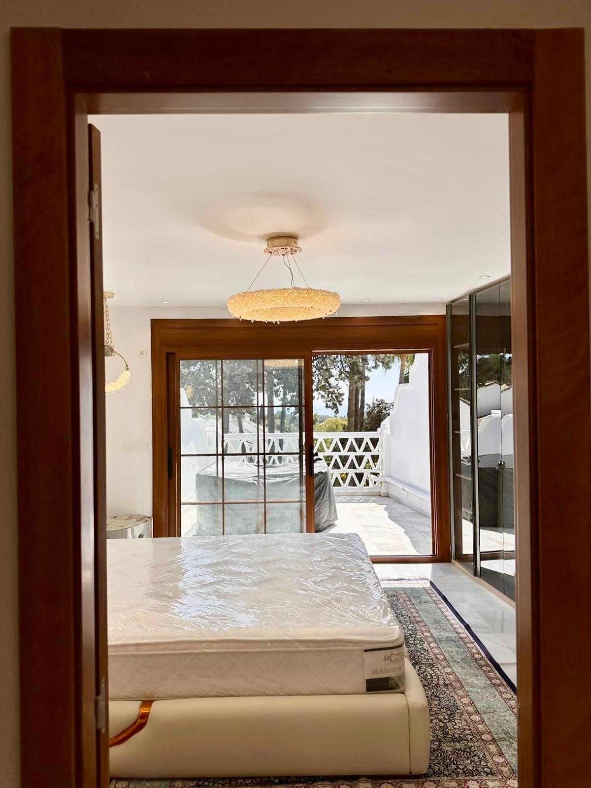Town House for short term rent in Marbella Golden Mile