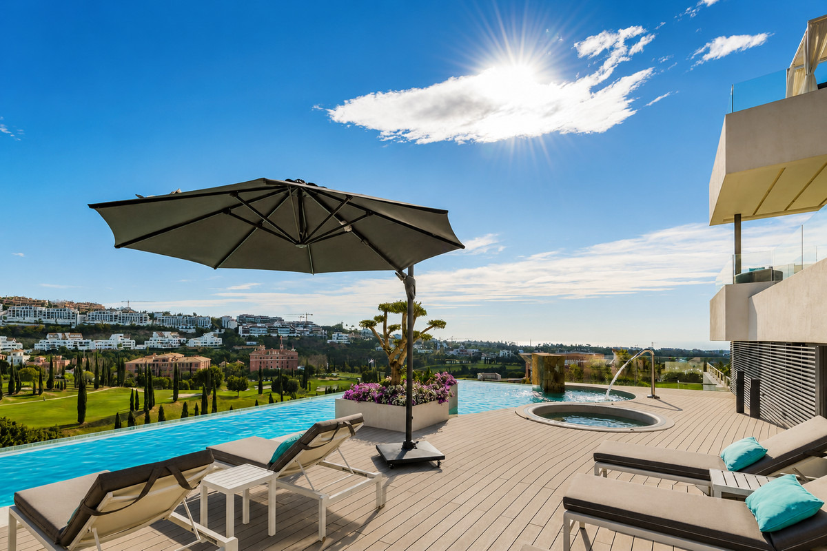 Villa for short term rent in Los Flamingos, Benahavis