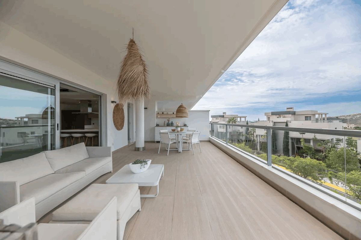Ground Floor Apartment for short term rent in Benahavis