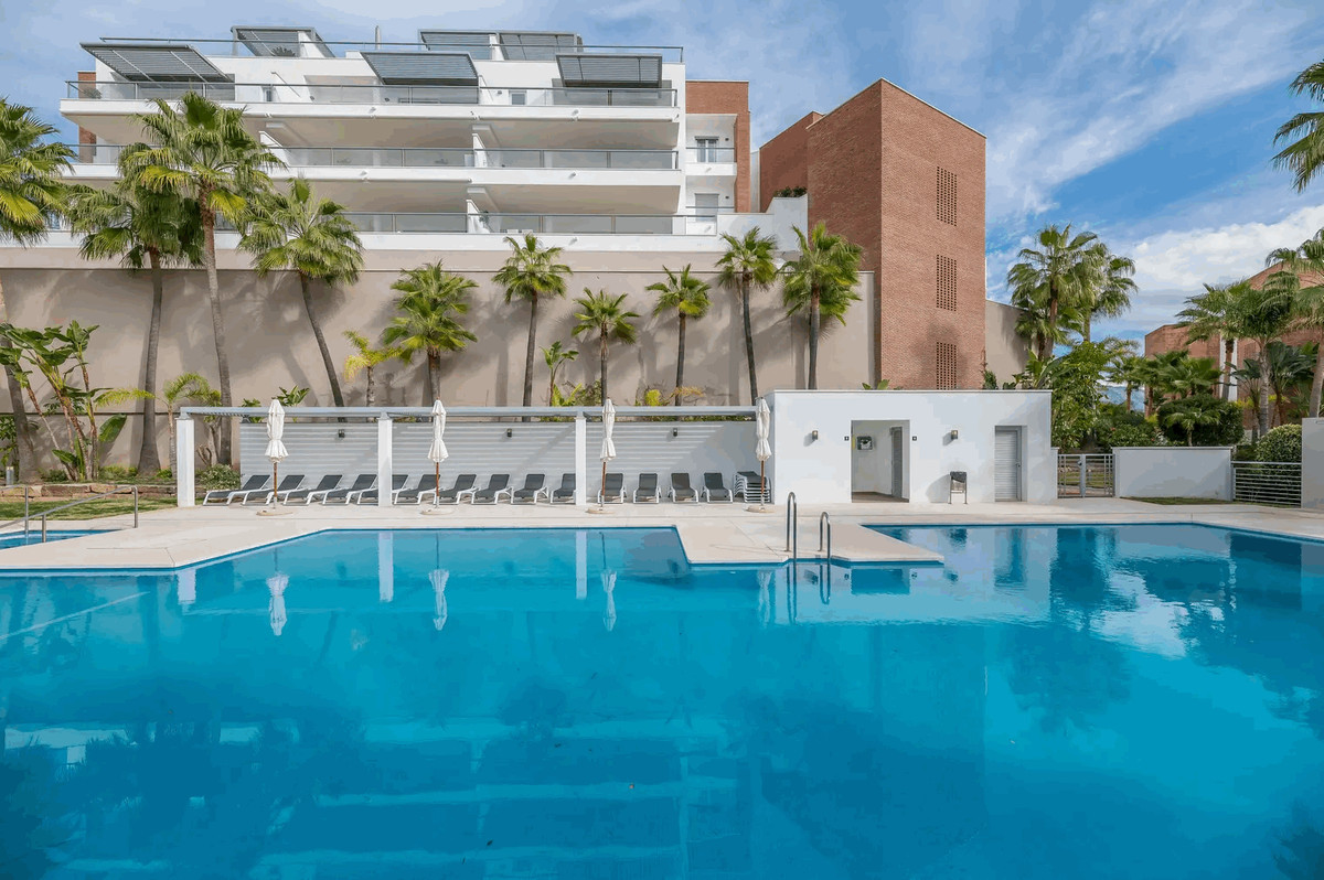 Ground Floor Apartment for short term rent in Benahavis