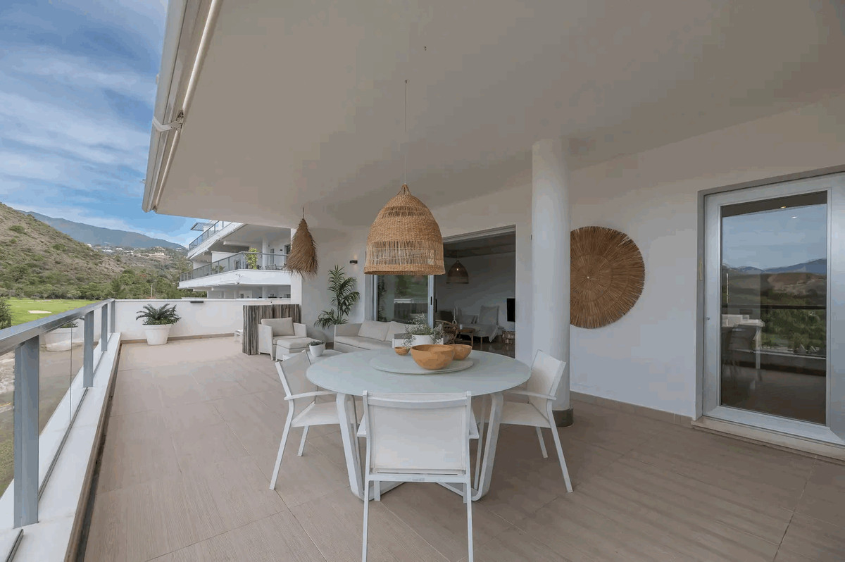 Ground Floor Apartment for short term rent in Benahavis