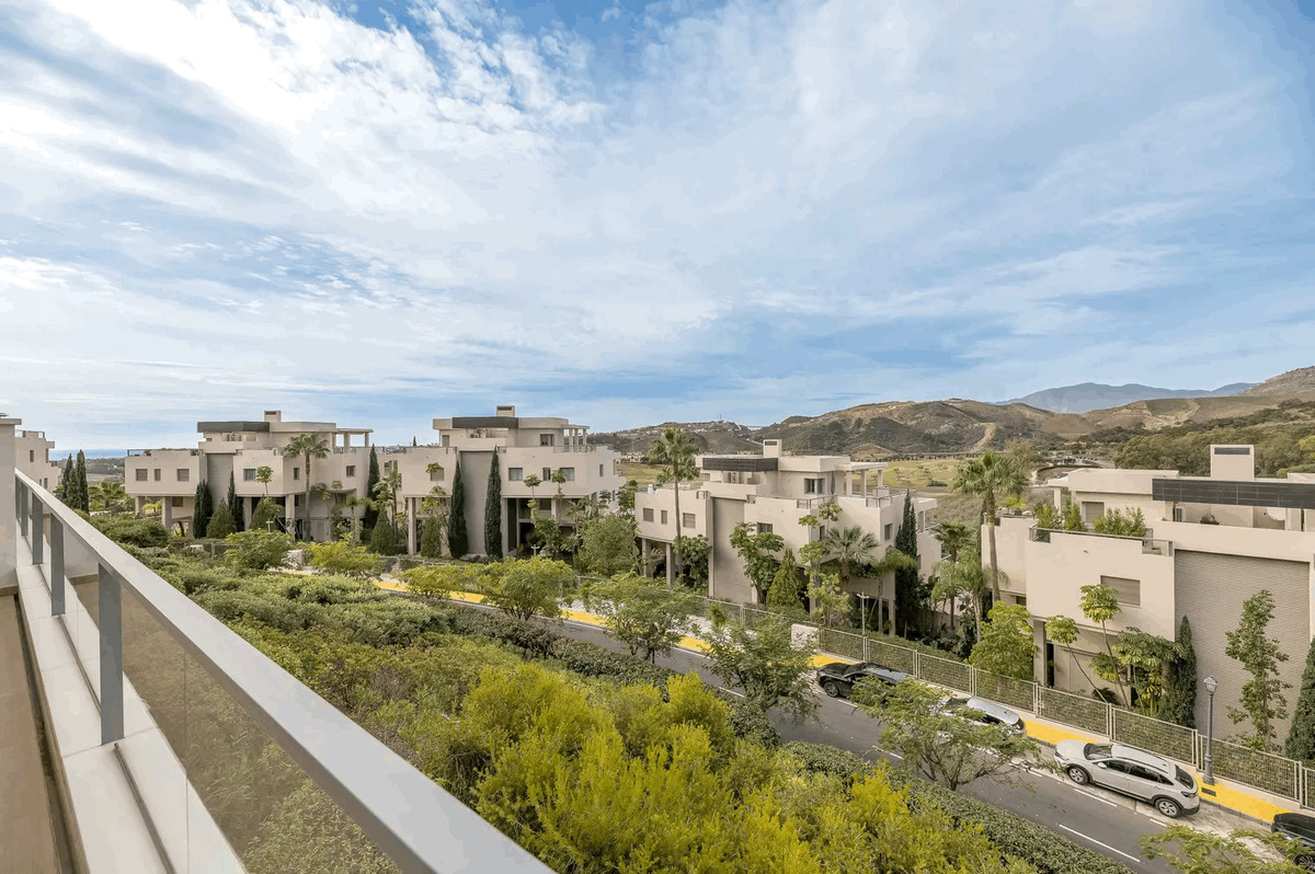 Ground Floor Apartment for short term rent in Benahavis