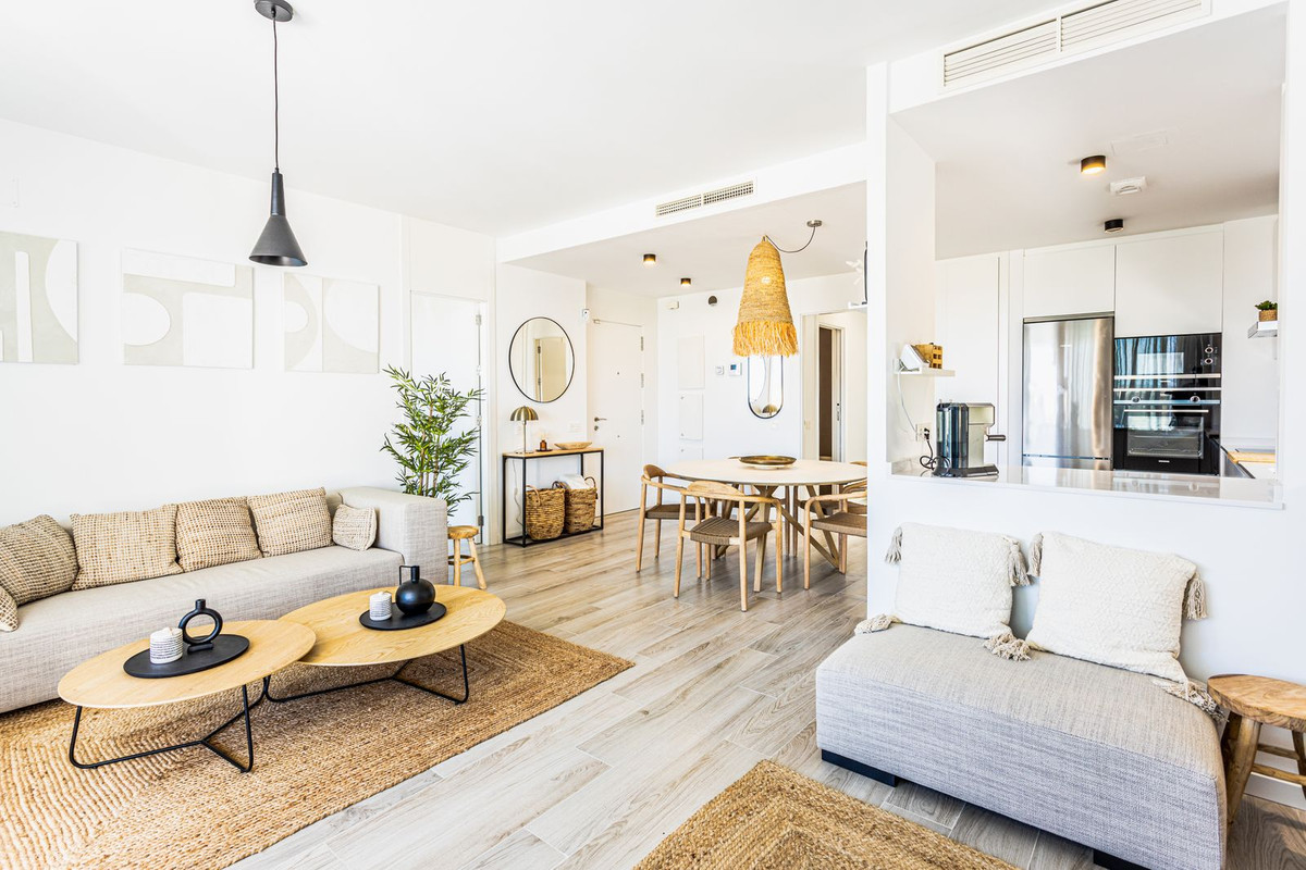 Ground Floor Apartment for short term rent in Cancelada, Estepona East