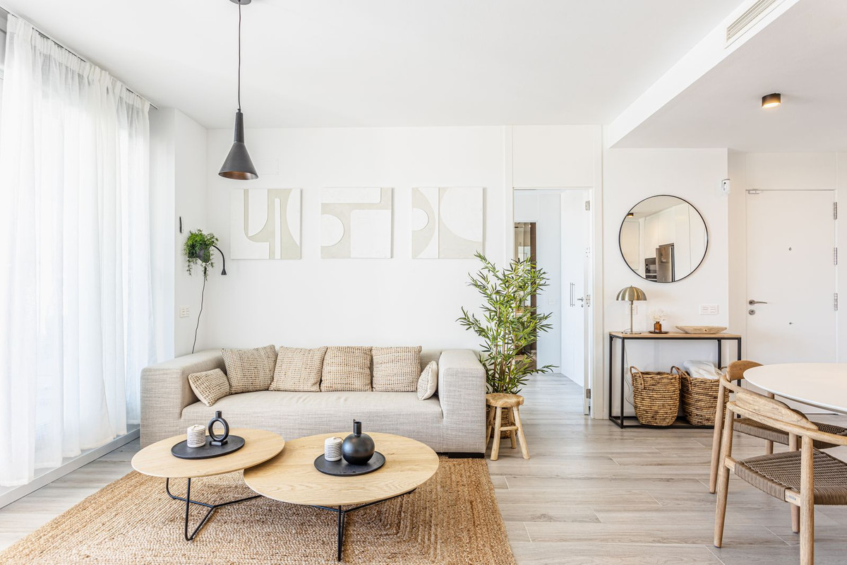 Ground Floor Apartment for short term rent in Cancelada, Estepona East