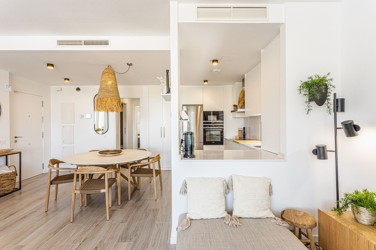 Ground Floor Apartment for short term rent in Cancelada, Estepona East