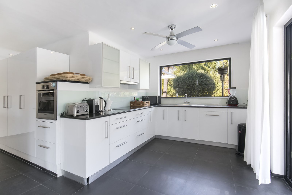 Villa for rent in Nueva Andalucia, Marbella