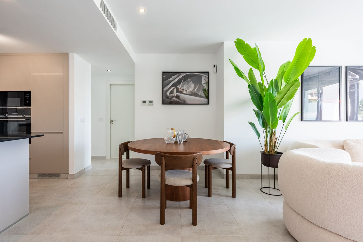 Apartment for rent in Atalaya, Estepona East