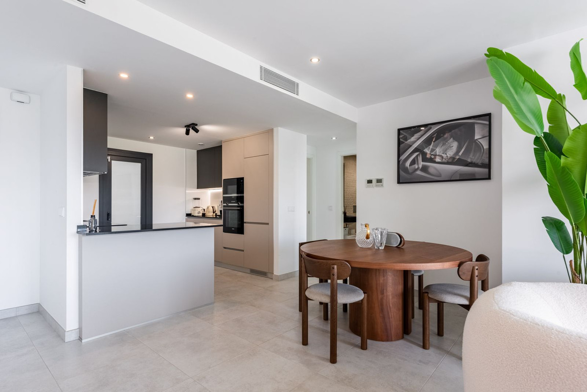 Apartment for rent in Atalaya, Estepona East