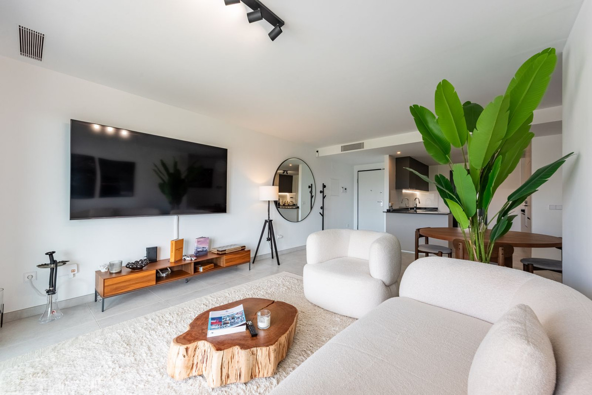 Apartment for rent in Atalaya, Estepona East