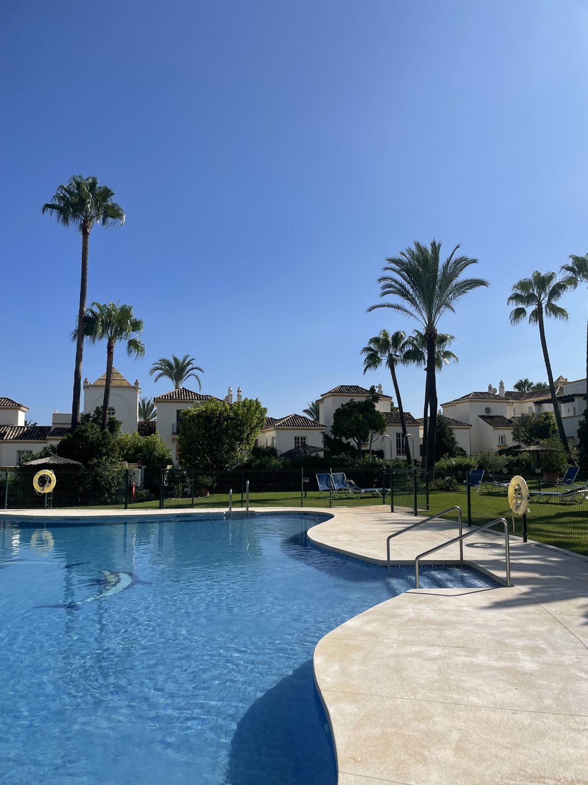 Penthouse for long term rent in Estepona
