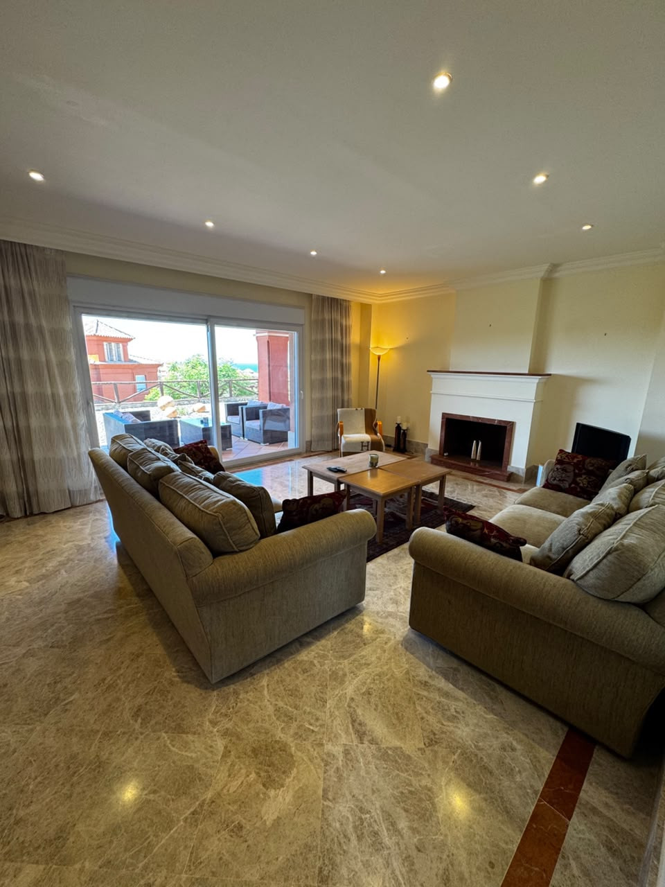Town House for rent in Santa Clara, Marbella East