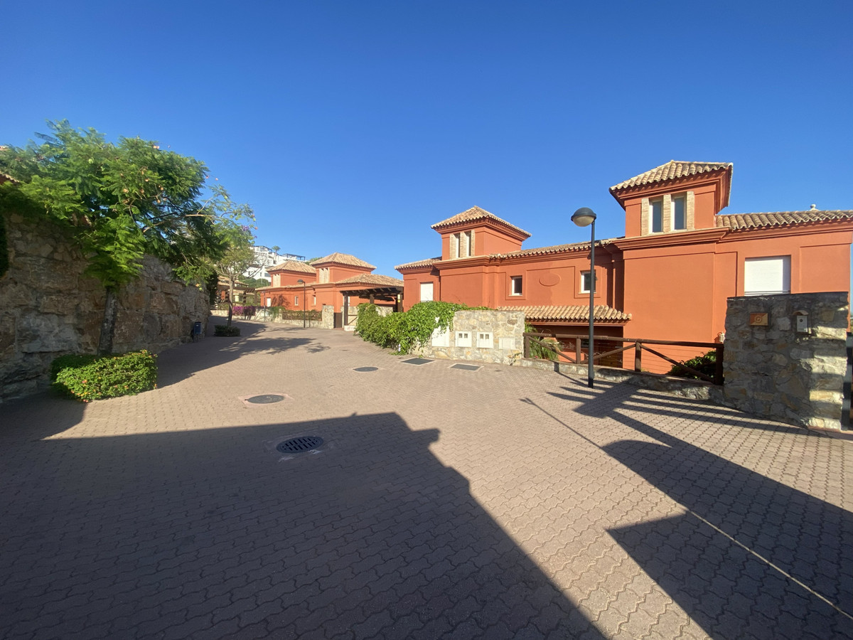 Town House for rent in Santa Clara, Marbella East