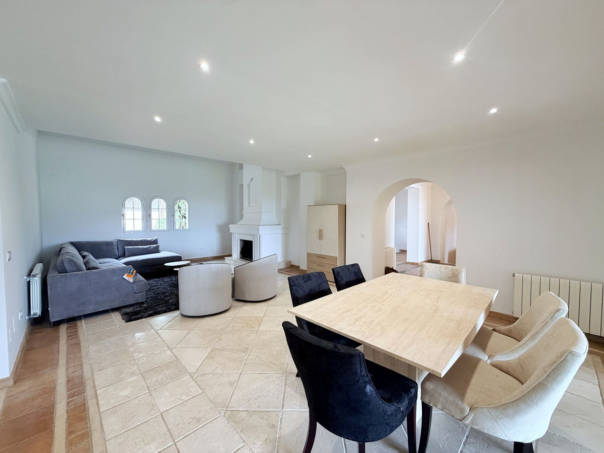 Villa for long term rent in Paraiso Alto, Benahavis