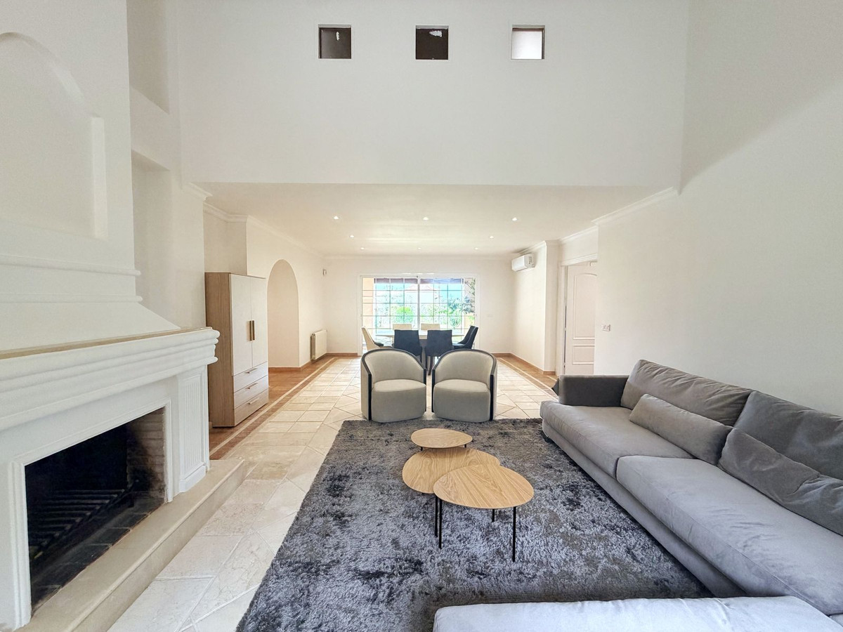 Villa for long term rent in Paraiso Alto, Benahavis