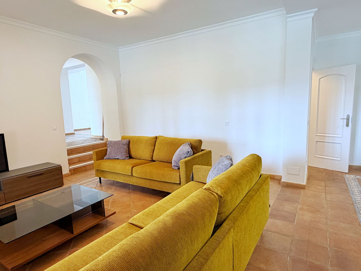 Villa for long term rent in Paraiso Alto, Benahavis