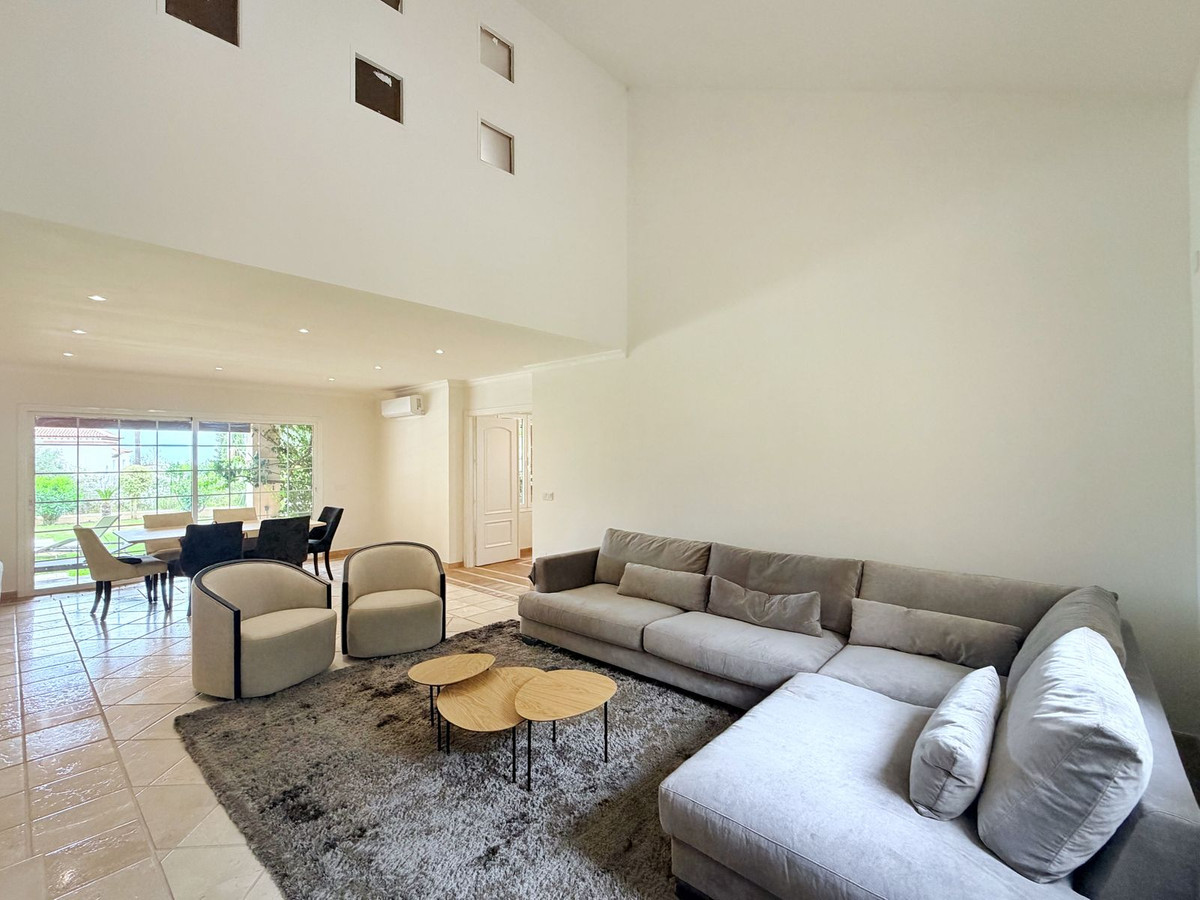 Villa for long term rent in Paraiso Alto, Benahavis