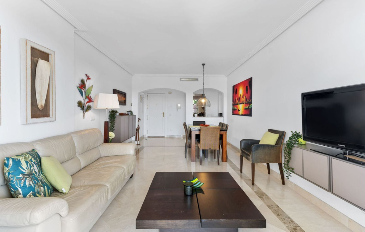 Apartment for long term rent in Los Arqueros, Benahavis