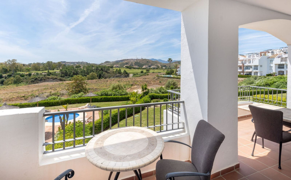 Apartment for long term rent in Los Arqueros, Benahavis