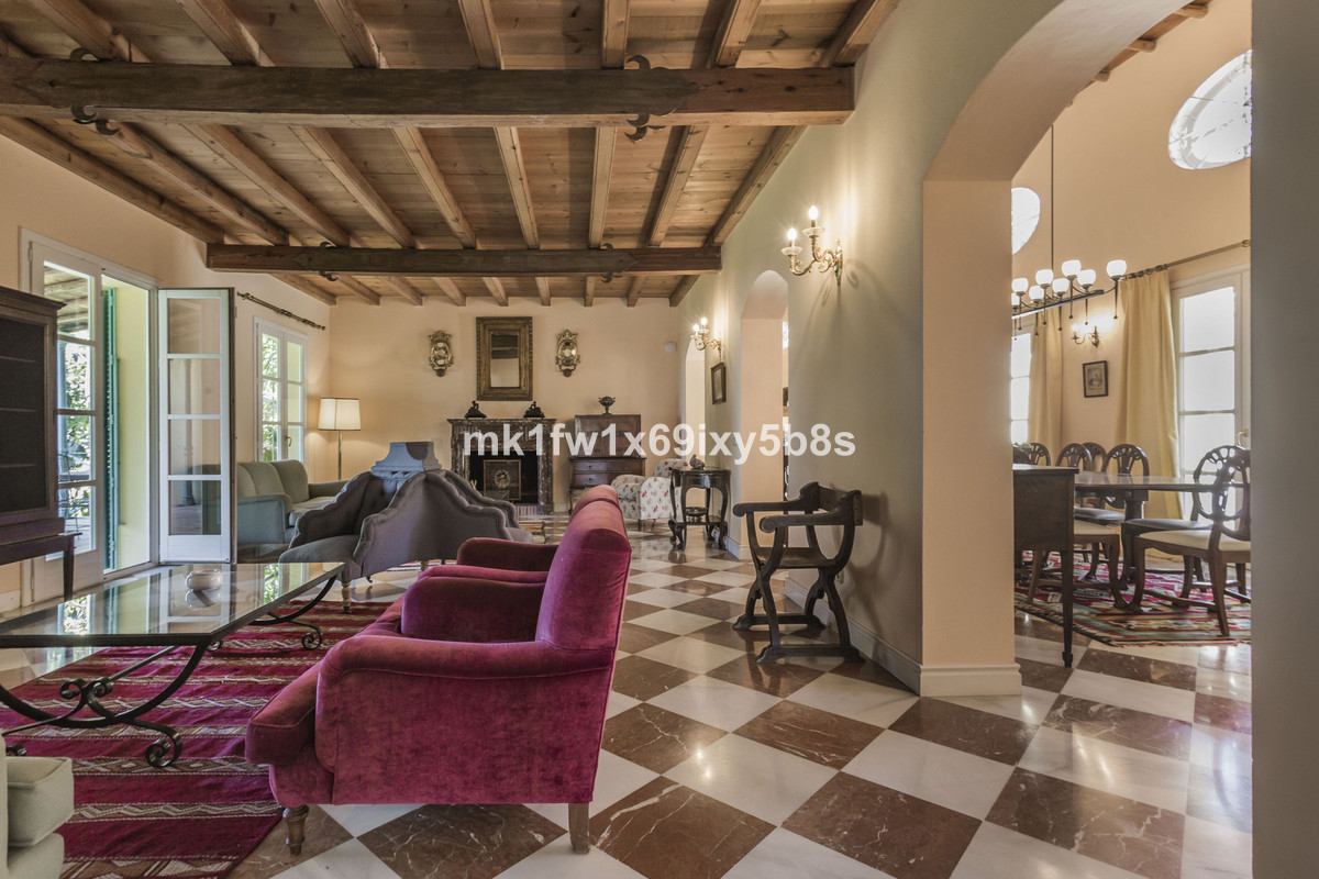 Villa for long term rent in Marbella
