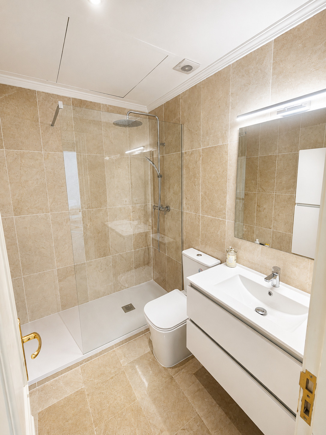 Penthouse for long term rent in Nueva Andalucia, Marbella