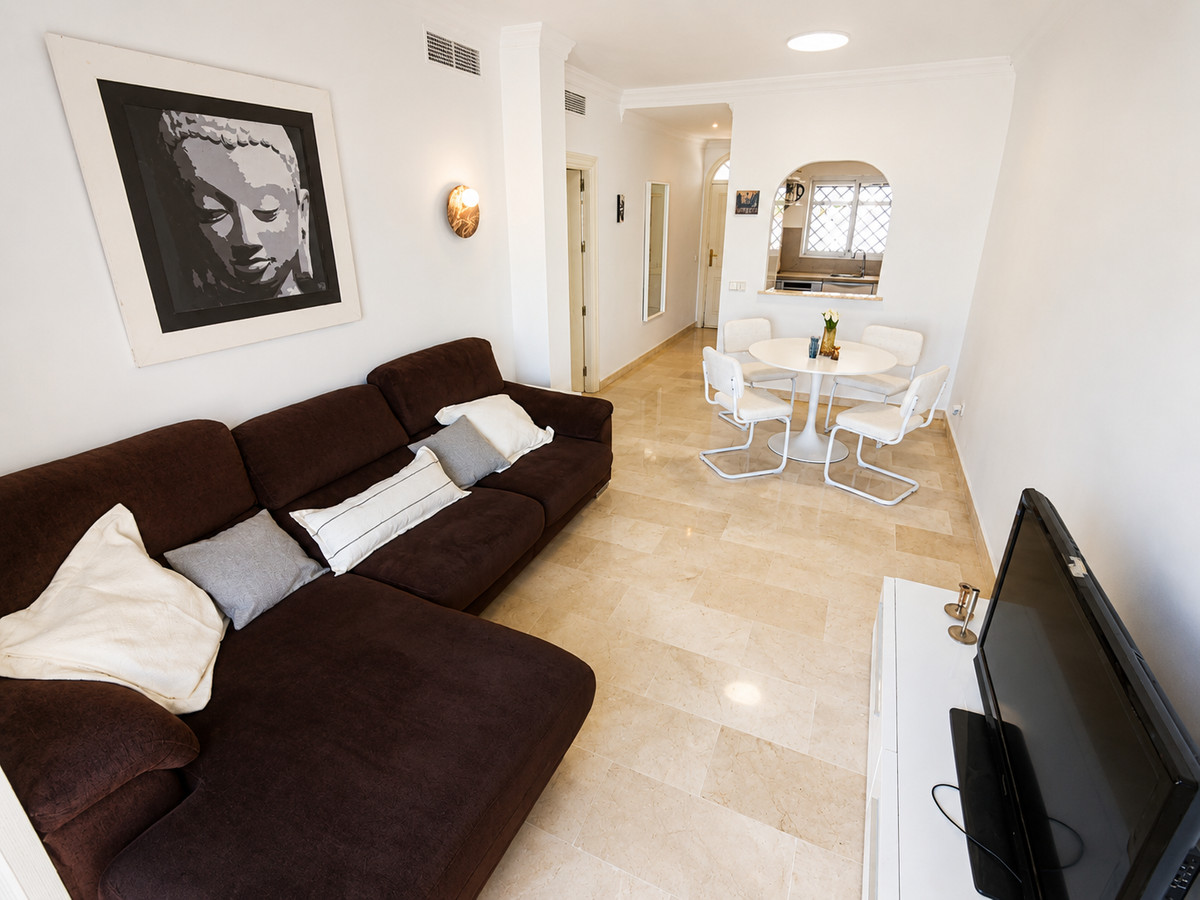 Penthouse for long term rent in Nueva Andalucia, Marbella