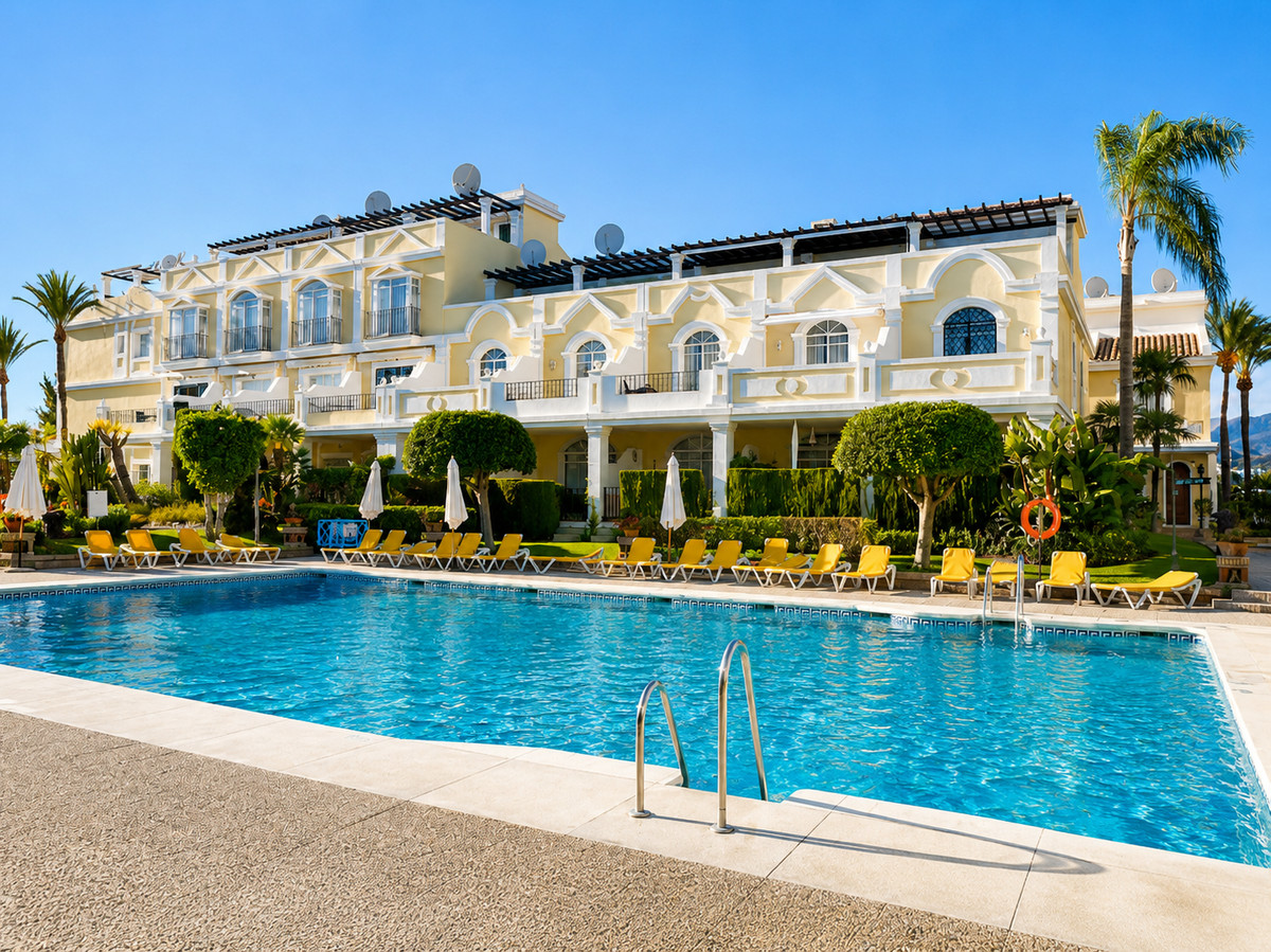 Penthouse for long term rent in Nueva Andalucia, Marbella