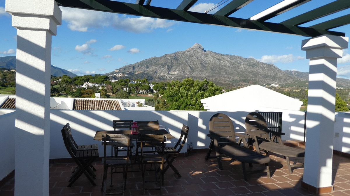 Penthouse for long term rent in Nueva Andalucia, Marbella