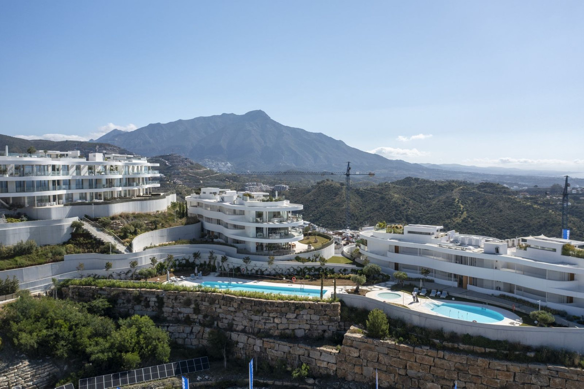 Apartment for rent in Benahavis