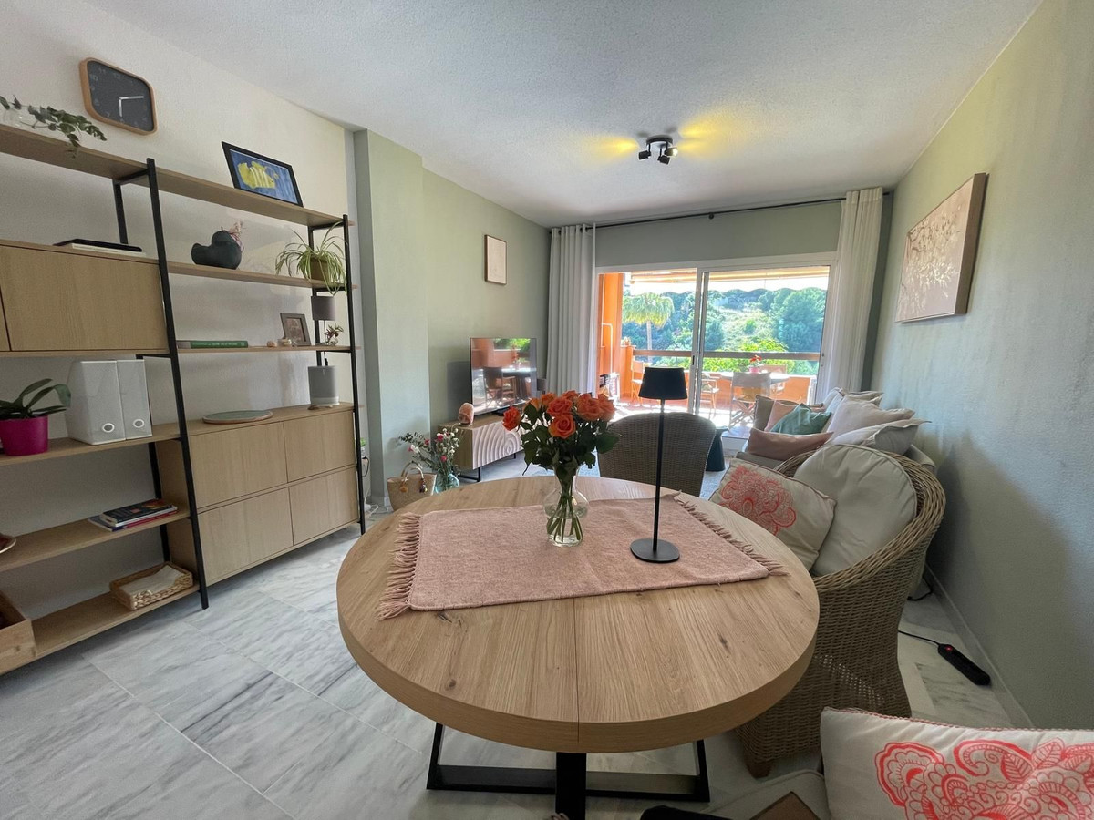 Apartment for long term rent in La Reserva de Marbella, Marbella East