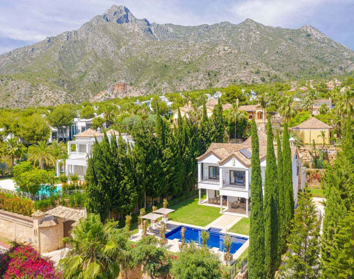 Villa for short term rent in Sierra Blanca, Marbella Golden Mile