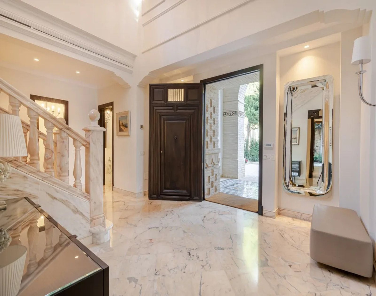 Villa for short term rent in Sierra Blanca, Marbella Golden Mile