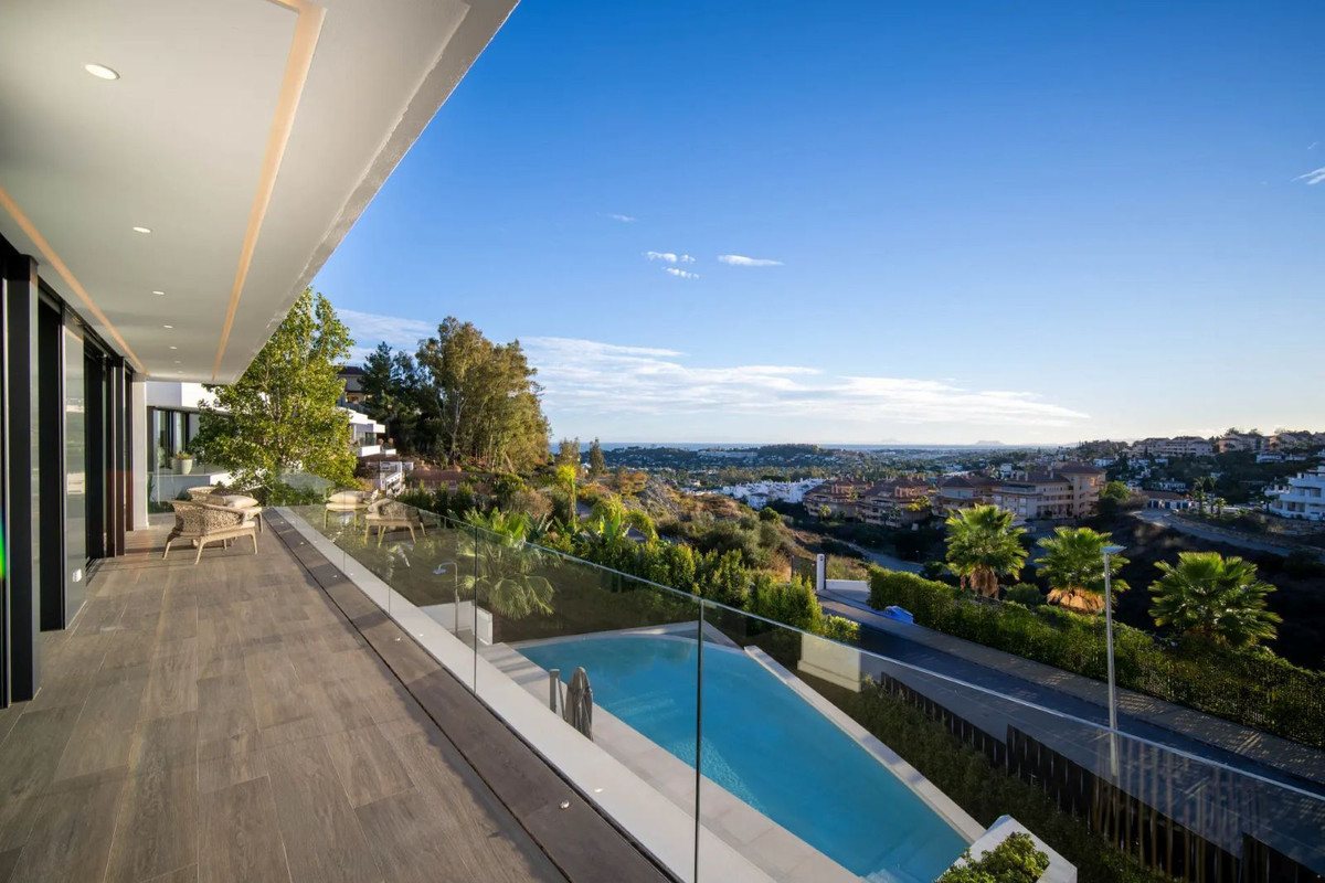 Villa for rent in Nueva Andalucia, Marbella