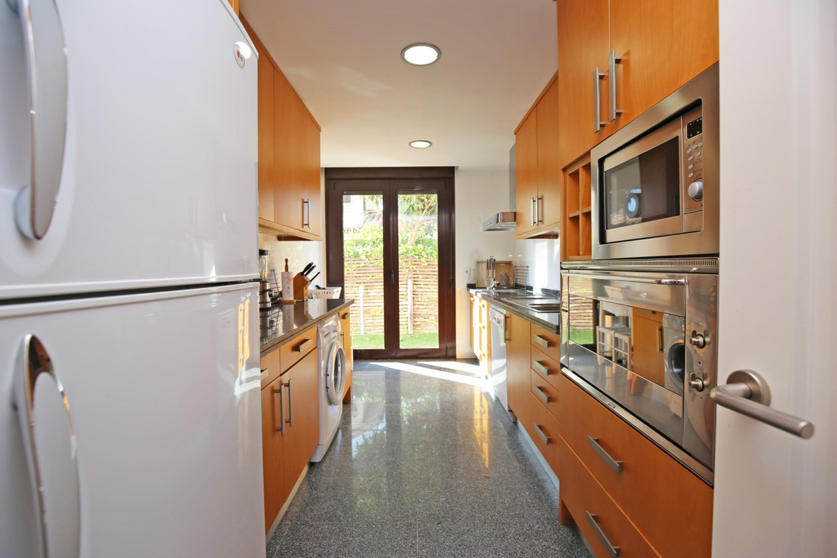 Villa for short term rent in Marbella